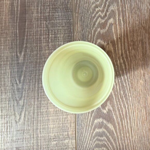 Tupperware Quick Shake Container with Insert - Picture 7 of 16